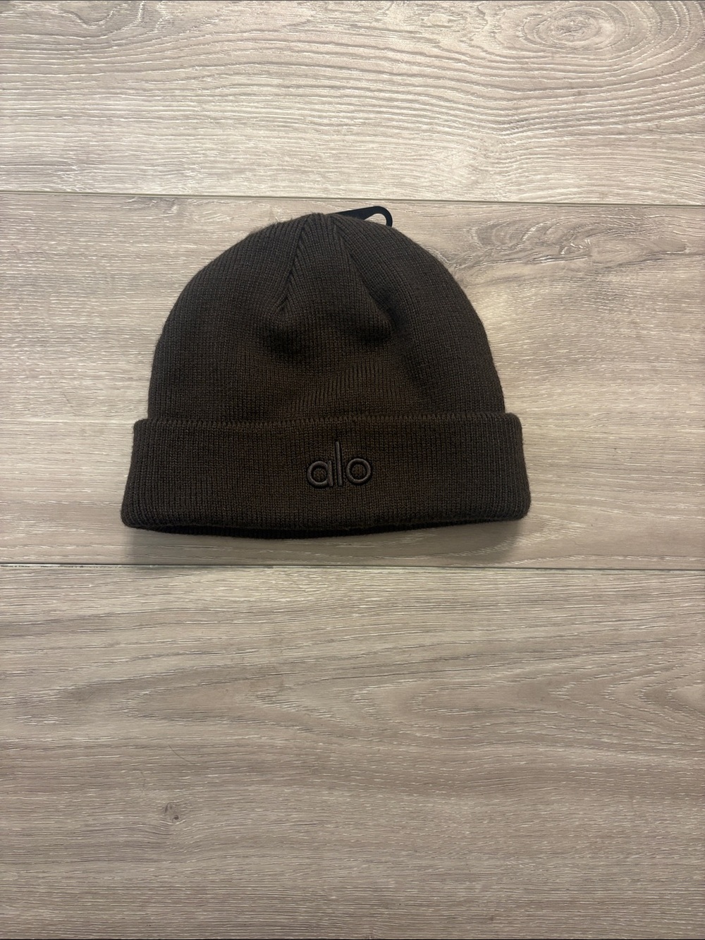 ALO Yoga Notable Beanie in Expresso
